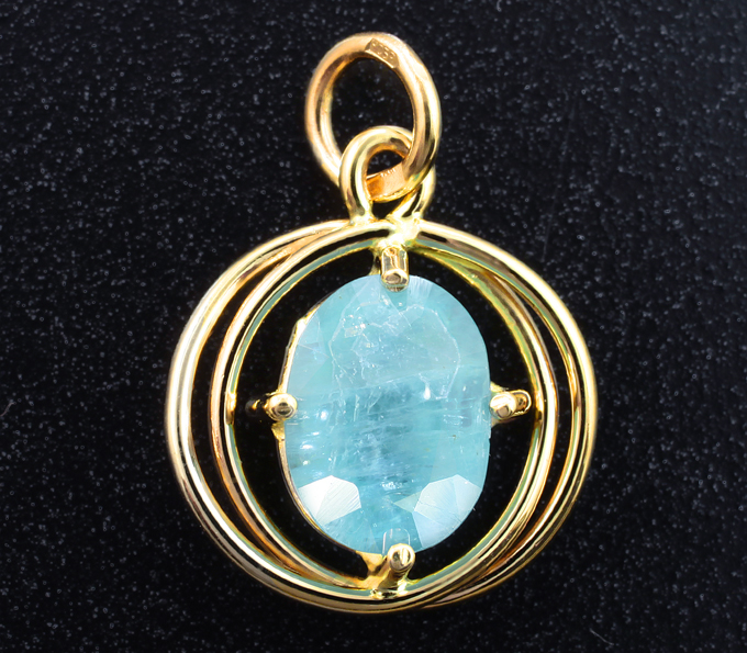 Золото Кулон с грандидьеритом 1,72 карата