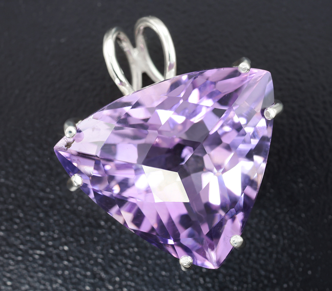 Серебро 925 Кулон с чистейшим аметистом 26,85 карата