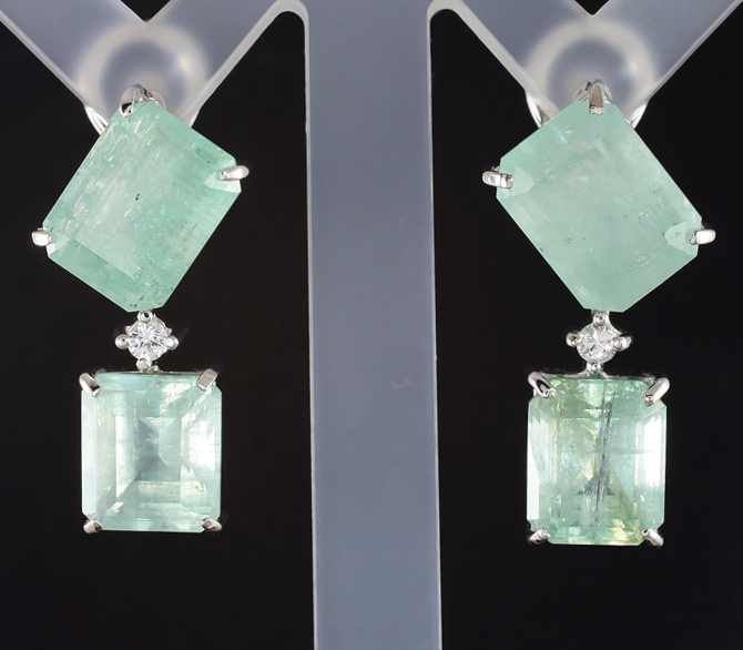 Золото Серьги с бериллами 18,53 карата и лейкосапфирами