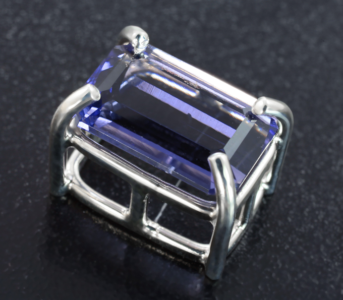 Серебро 925 Кулон с иолитом 2,16 карата