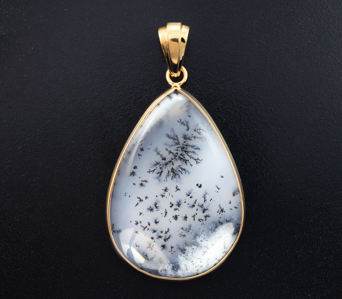 Золото Кулон с крупным дендритическим агатом 45 карата