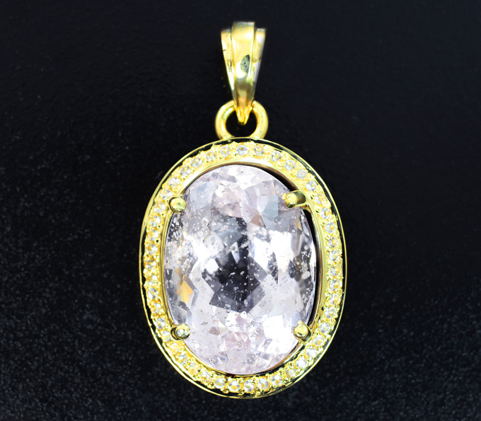 Золото Кулон с морганитом 14,85 карата и лейкосапфирами