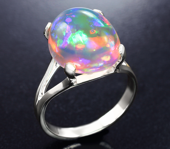 Золото Кольцо с кристаллическим эфиопским опалом 5,25 карата