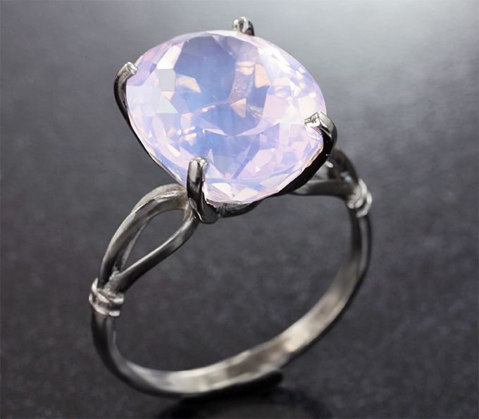 Серебро 925 Кольцо с лавандовым аметистом 7,8 карата