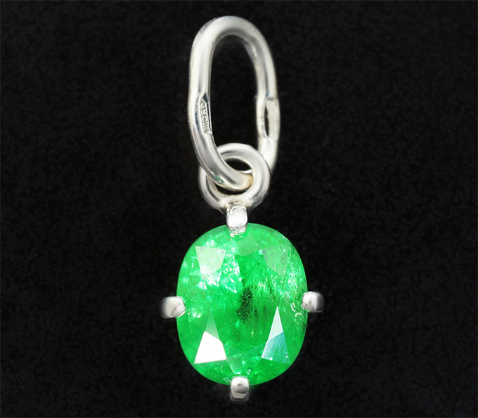 Серебро 925 Кулон с цаворитом 1,47 карата