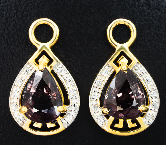 Золото Подвески для серег с гранатами со сменой цвета 4,35 карата и бриллиантами