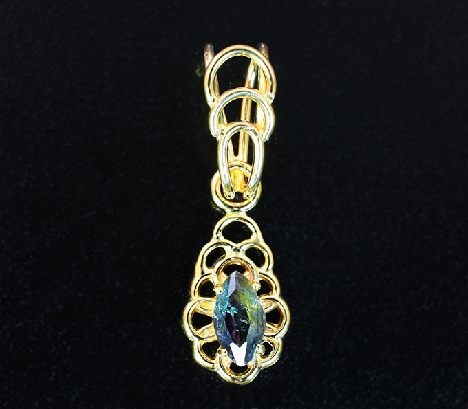 Золото Золотой кулон с уральским александритом 0,46 карата