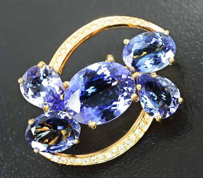 Золото Брошь/кулон с танзанитами 9,21 карата и бриллиантами