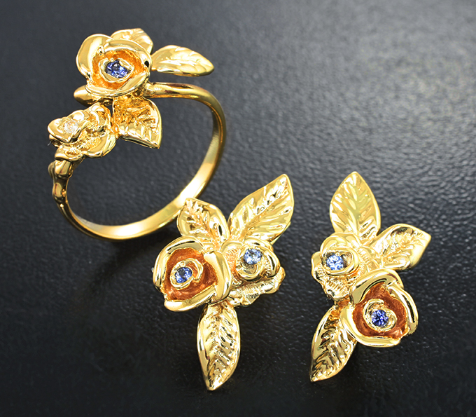 Золото Комплект с бенитоитами 0,08 карата