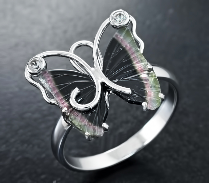 Золото Кольцо с резными турмалинами 2,27 карата и бесцветными цирконами