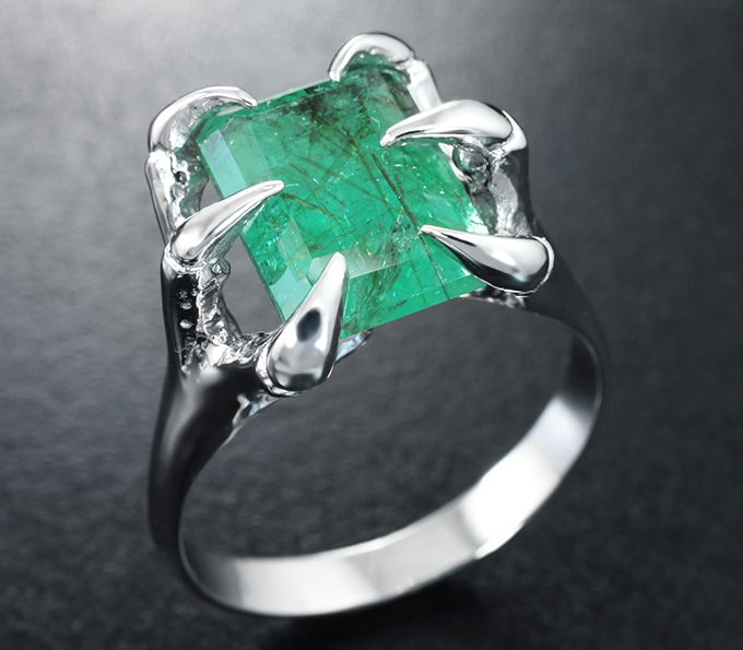 Золото Кольцо с редким уральским изумрудом с рутилом 4,9 карата