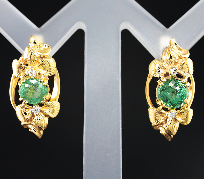 Золото Серьги с параиба турмалинами 2,04 карата и бесцветными сапфирами