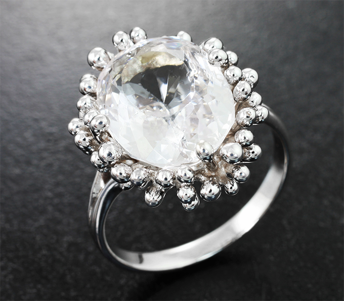 Золото Кольцо с бесцветным кунцитом 7,53 карата