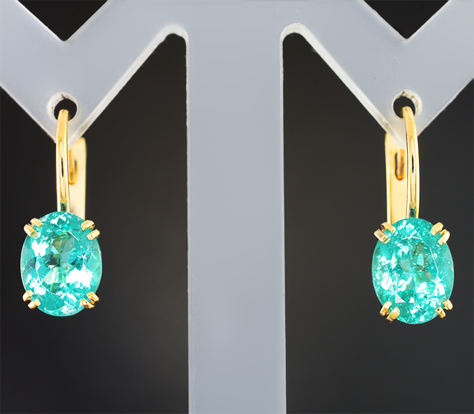 Золото Серьги с «неоновыми» апатитами 3,36 карата