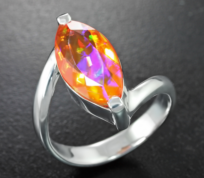 Серебро 925 Кольцо с ограненным эфиопским опалом 2,55 карата