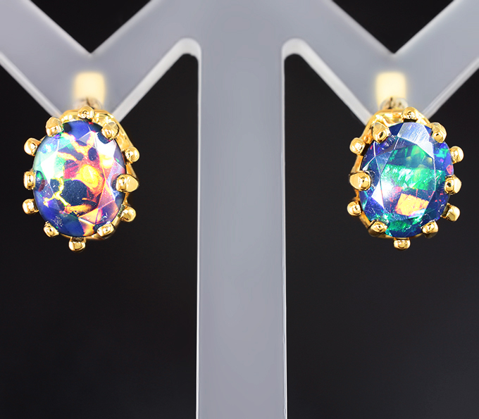 Золото Серьги с ограненными черными опалами 3,32 карата