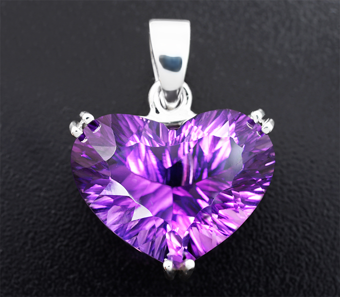 Серебро 925 Кулон с уругвайским аметистом лазерной огранки 20,41 карата 