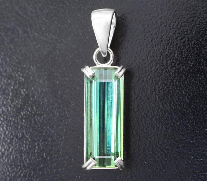 Серебро 925 Кулон с зеленым турмалином высокой чистоты 6,17 карата