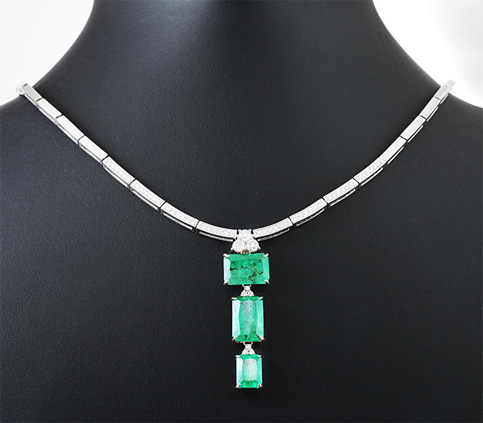 Золото Колье с уральскими изумрудами 9,95 карата и бриллиантами