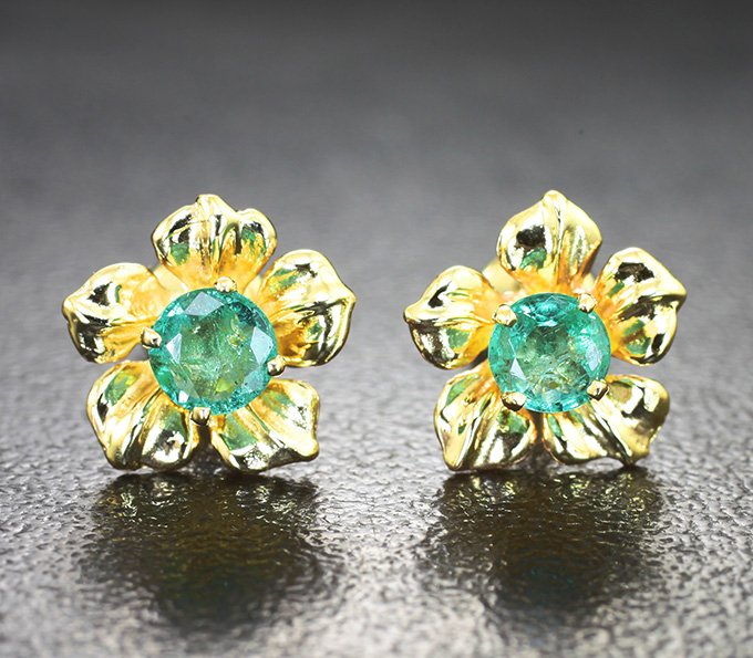 Золото Пусеты с уральскими изумрудами 0,46 карата 