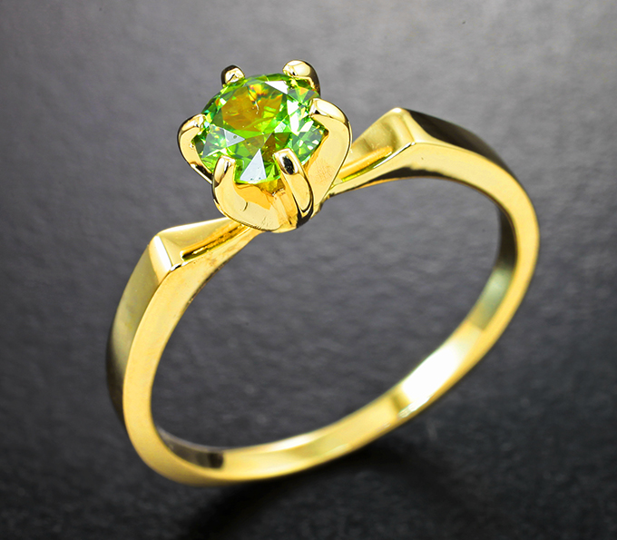 Золото Кольцо с демантоидом гранатом 0,63 карата