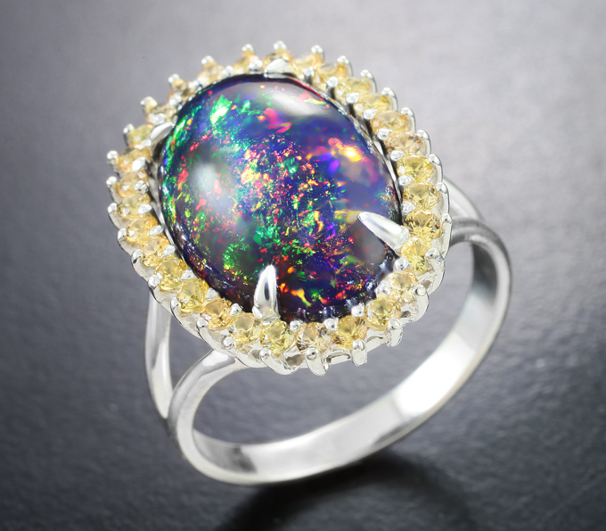 Серебро 925 Кольцо с кристаллическим черным опалом 4,85 карата и желтыми сапфирами