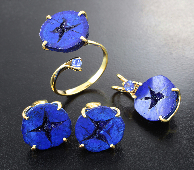 Золото Комплект с азуритами 39,93 карата и синими сапфирами