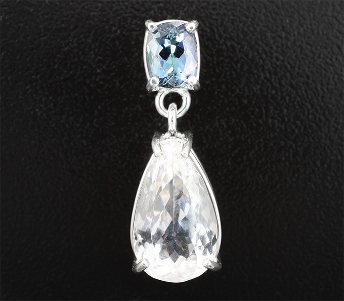 Серебро 925 Кулон с бесцветным кунцитом 6,77 карата и полихромным танзанитом