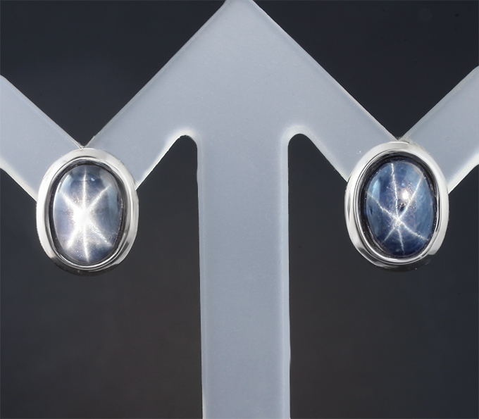 Золото Пусеты со звездчатыми сапфирами 5,74 карата