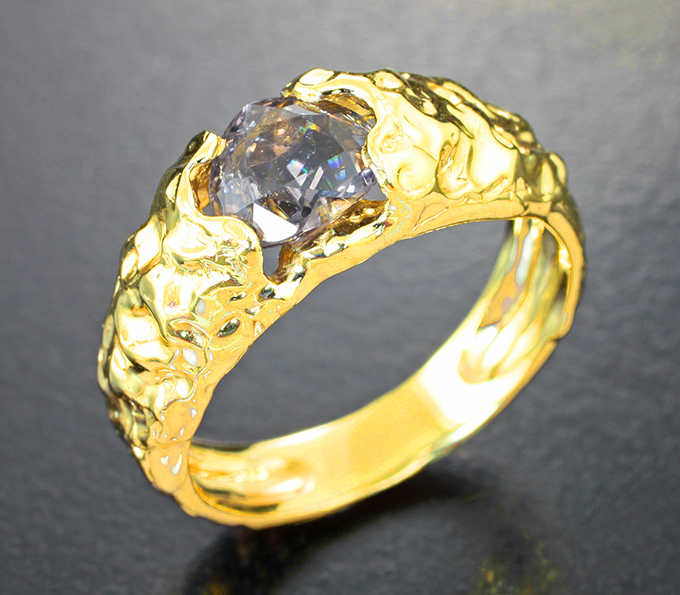 Золото Кольцо с полихромной шпинелью редкой огранки 1,22 карата