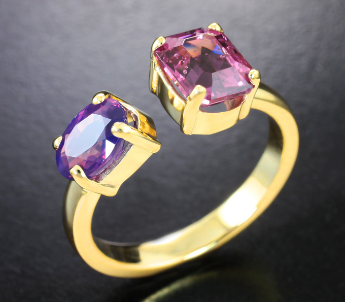 Золото Кольцо с сапфиром 0,88 карата и розовой шпинелью