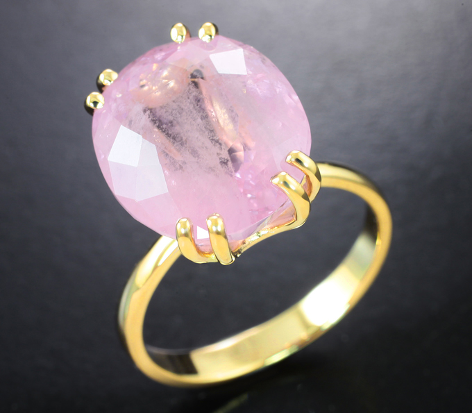 Золото Кольцо с морганитом 8,1 карата