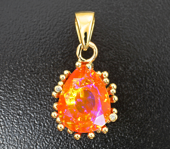 Золото Кулон с ограненным эфиопским опалом 3,17 карата и бриллиантами