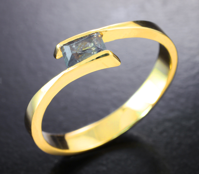 Золото Кольцо с уральским александритом 0,35 карата