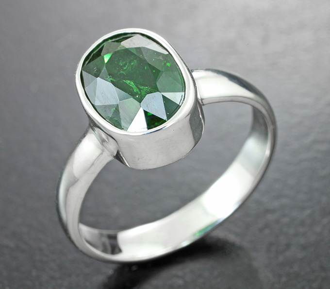 Серебро 925 Кольцо с цаворитом 3,14 карата