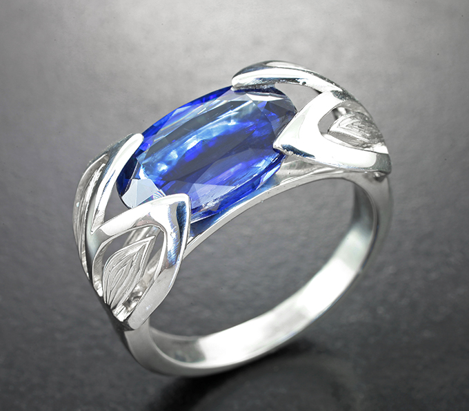 Серебро 925 Кольцо с крупным кианитом 4,65 карата