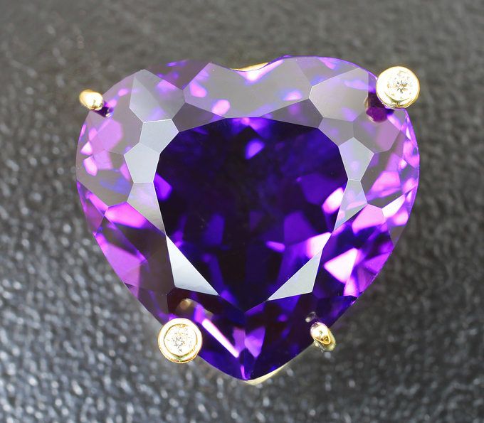 Золото Кулон с аметистом 12,4 карата и бриллиантами