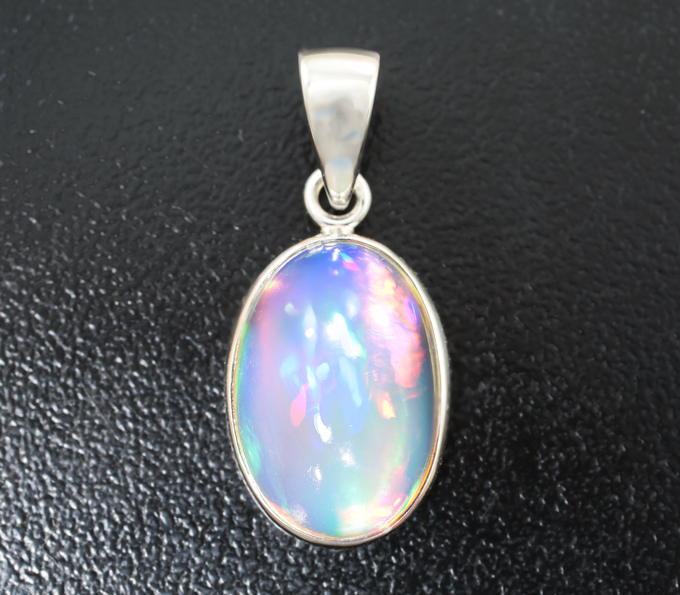 Золото Кулон с кристаллическим эфиопским опалом 5,48 карата