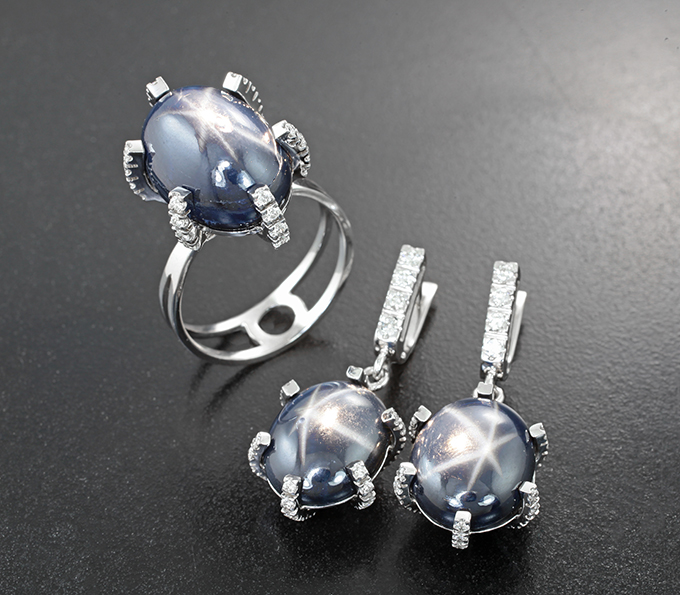 Золото Комплект со звездчатыми сапфирами 49,30 карата и бриллиантами