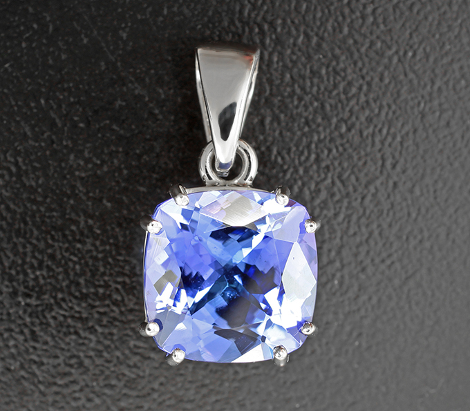 Золото Кулон с танзанитом 6,94 карата