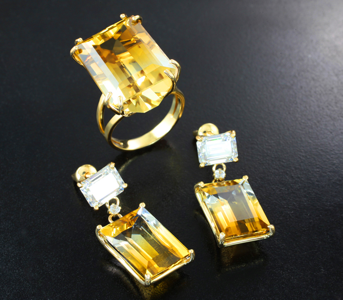 Золото Комплект с лемотринами, муассанитами и бесцветными цирконами