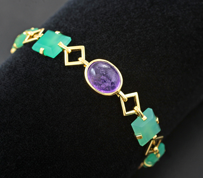 Золото Браслет с хакманитом 2,85 карата и хризопразом