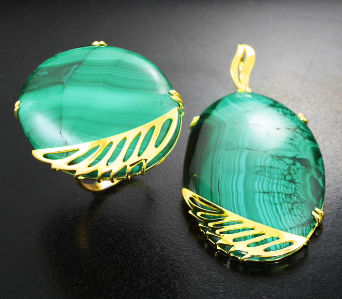 Золото Комплект с уральским малахитом 160,65 карата