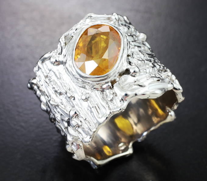 Золото Кольцо c желтым сапфиром 3,62 карата