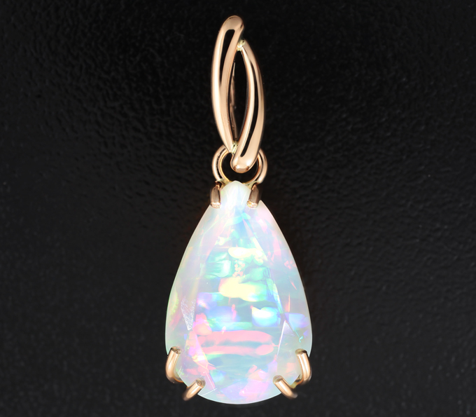 Золото Кулон с ограненным эфиопским опалом 5,14 карата