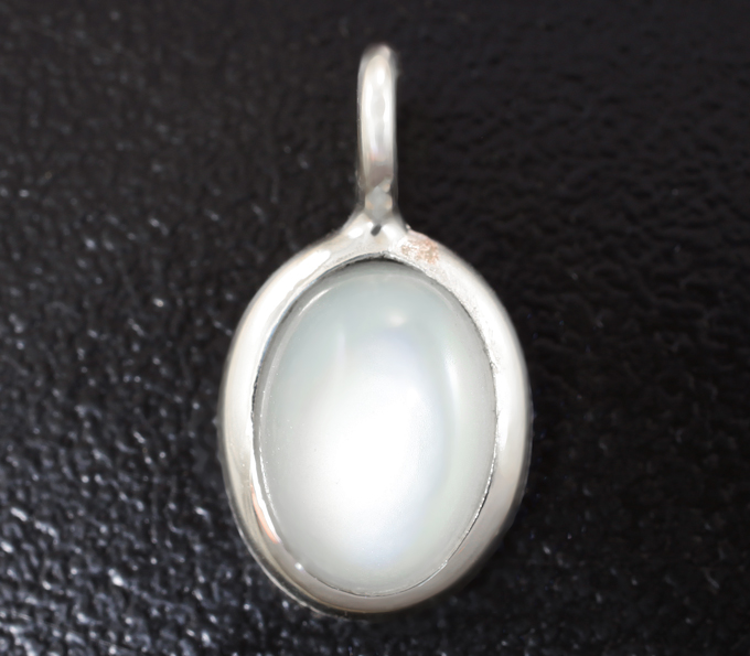 Серебро 925 Кулон с лунным камнем 2,77 карата