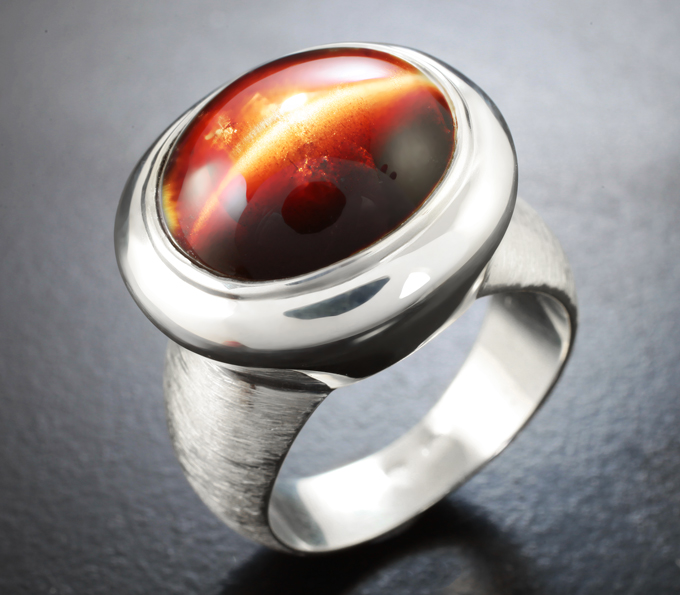 Серебро 925 Кольцо cо скаполитом с эффектом кошачьего глаза 16,5 карата