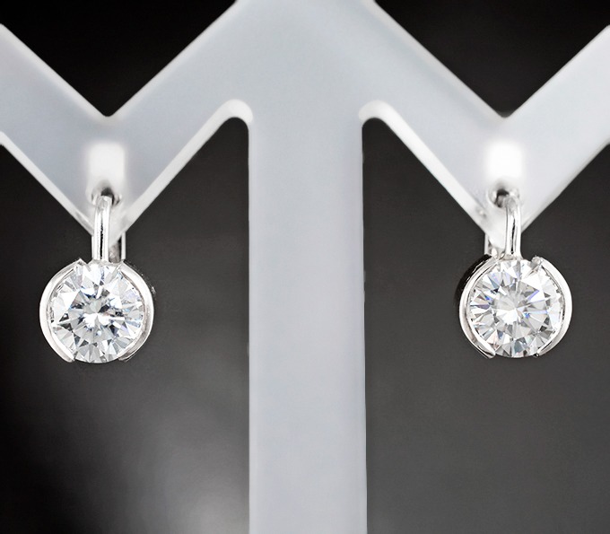 Золото Серьги с бесцветными муассанитами 1,84 карата