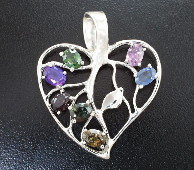 Серебро 925 Кулон с разноцветными сапфирами 5,28 карата