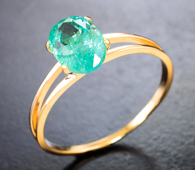 Золото Кольцо с уральским изумрудом 1,47 карата 